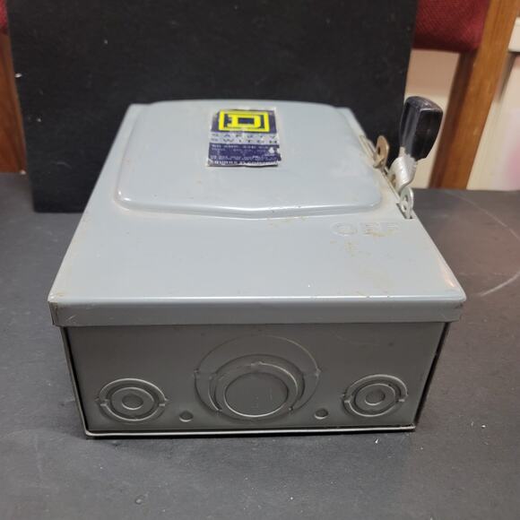 Square D D222N Safety Switch 60 AMP 240 V.A.C Phase 3 Fuse box UNUSED - Picture 10 of 13